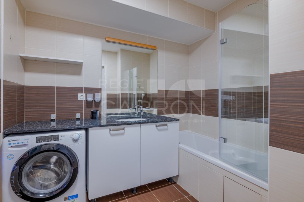 APPARTEMENT T3 A VENDRE - CALUIRE ET CUIRE - 74 m2 - 335 000 &euro;