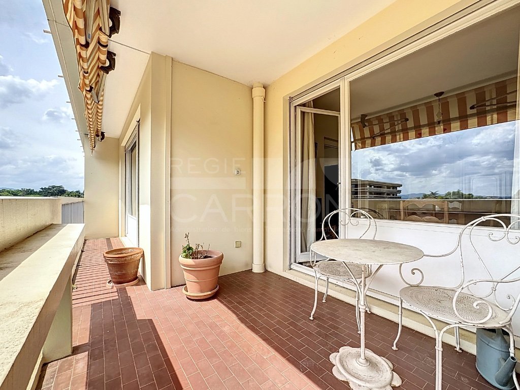APPARTEMENT T3 A VENDRE - ECULLY - 83.75 m2 - 430000€