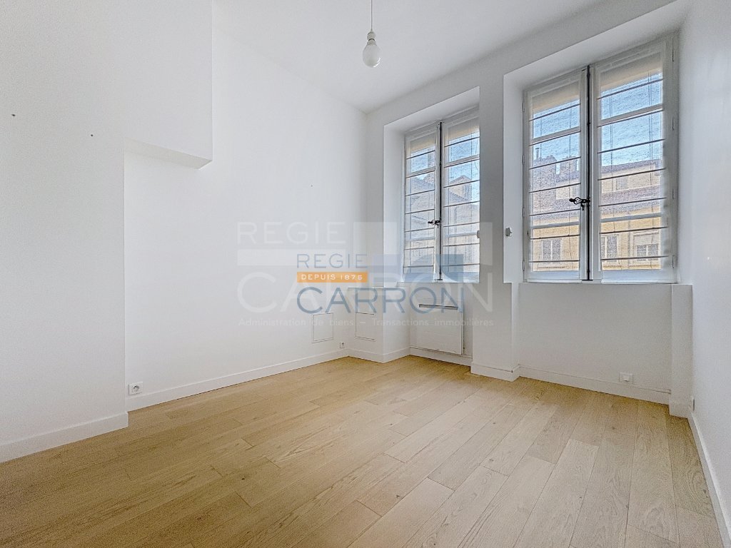 APPARTEMENT T3 A VENDRE - LYON 1ER ARRONDISSEMENT - 92 m2 - 499000€