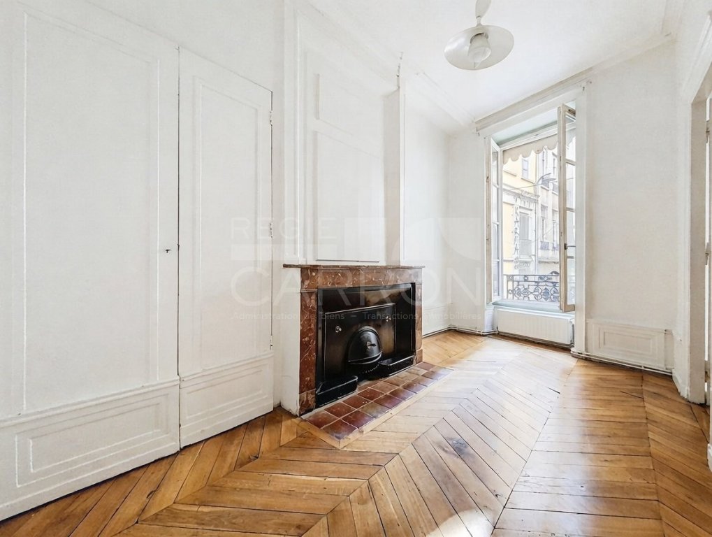 APPARTEMENT T3 A VENDRE - LYON 1ER ARRONDISSEMENT - 72.04 m2 - 290�000�&euro;