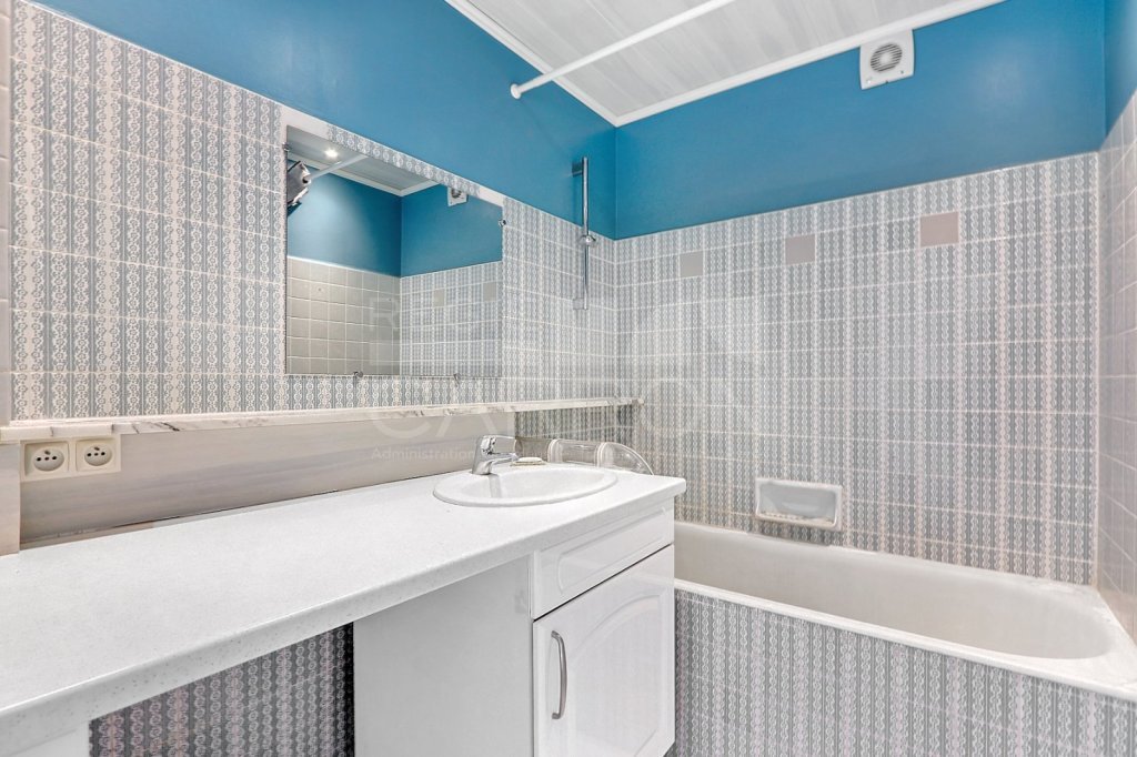 Appartement 3 pi�ces avec balcons - 2 chambres - LYON 3EME ARRONDISSEMENT - 62 m2 - VENDU