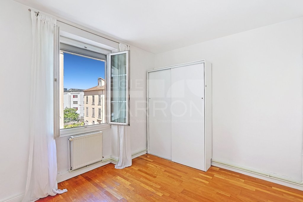 Appartement 3 pi�ces avec loggias - 2 chambres - LYON 3EME ARRONDISSEMENT - 49.15 m2 - VENDU