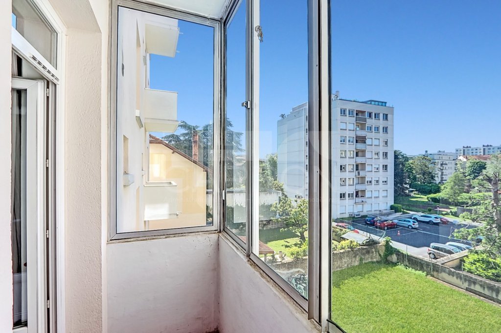 Appartement 3 pi�ces avec loggias - 2 chambres - LYON 3EME ARRONDISSEMENT - 49.15 m2 - VENDU
