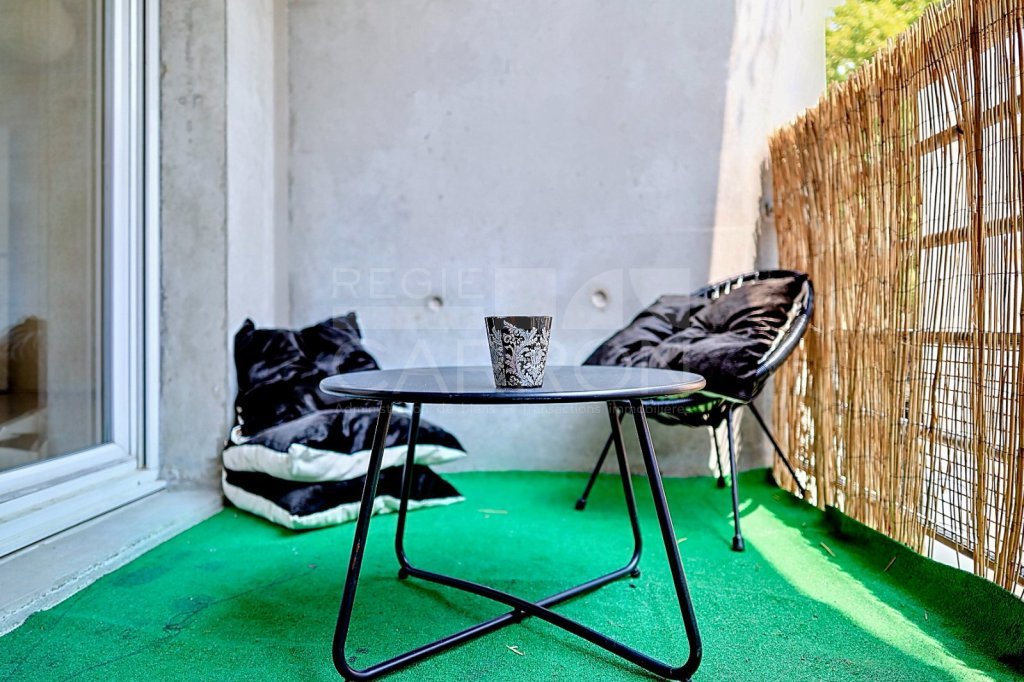 Appartement 3 pices avec balcon - 2 chambres A VENDRE - LYON 3EME ARRONDISSEMENT - 76 m2 - 320000€