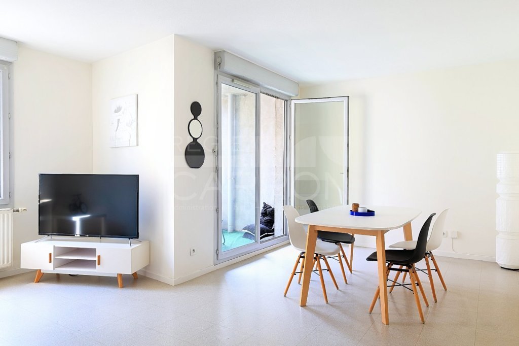 Appartement 3 pices avec balcon - 2 chambres - LYON 3EME ARRONDISSEMENT - 76 m2 - VENDU