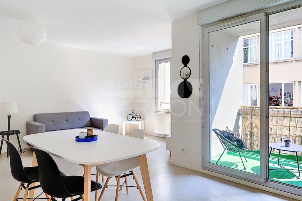 Appartement 3 pices avec balcon - 2 chambres - LYON 3EME ARRONDISSEMENT - 76 m2 - VENDU