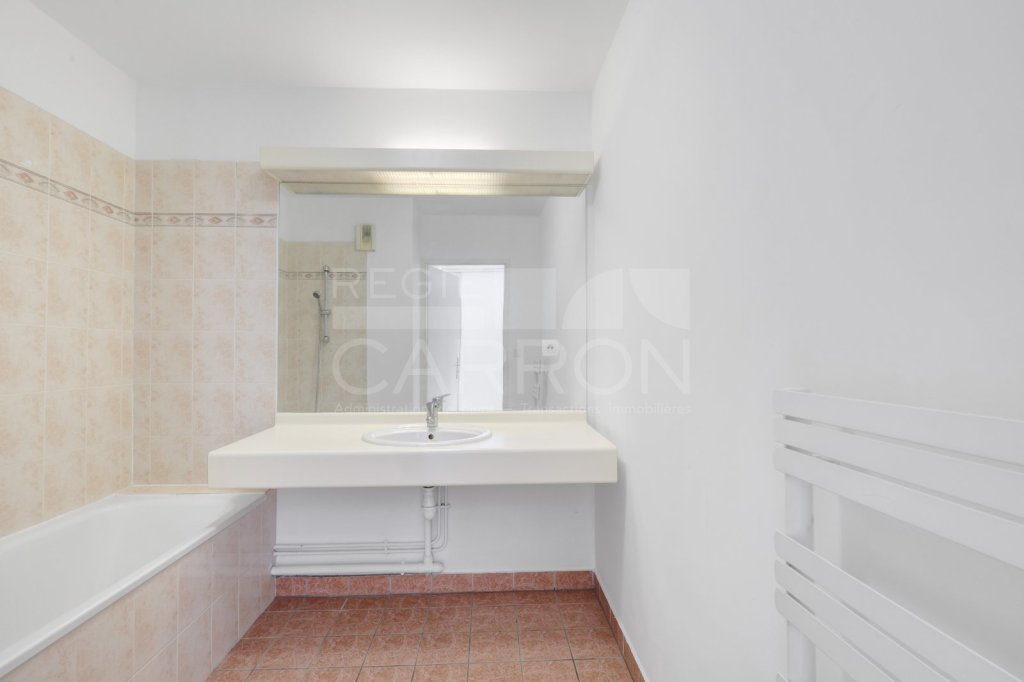 Appartement 3 pices avec balcons - 2 chambres A VENDRE - LYON 3EME ARRONDISSEMENT - 80 m2 - 375000€