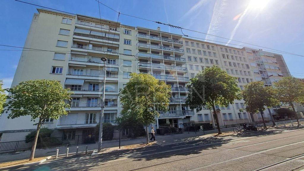 APPARTEMENT T3 A VENDRE - LYON 3EME ARRONDISSEMENT - 54 m2 - 186 900 &euro;