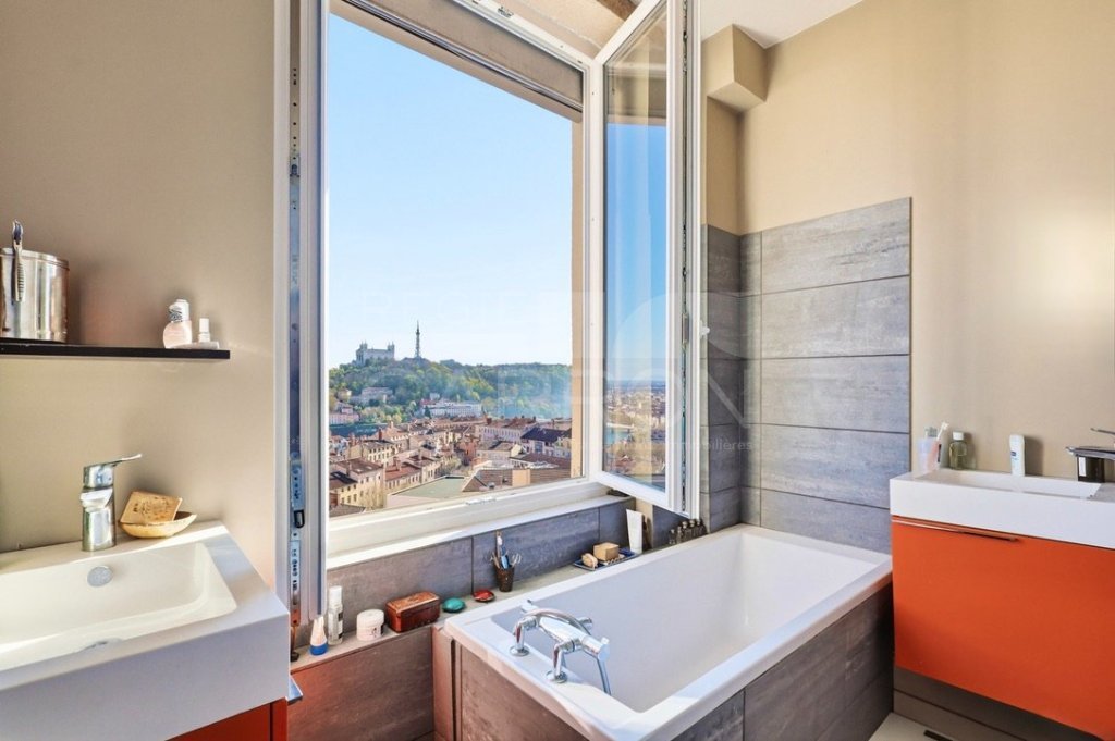 APPARTEMENT T3 A VENDRE - LYON 4EME ARRONDISSEMENT - 92.36 m2 - 499 000 &euro;