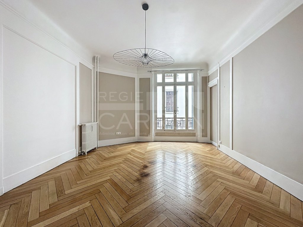 APPARTEMENT T3 A VENDRE - LYON 6EME ARRONDISSEMENT BROTTEAUX - 78.33 m2 - 442�000�&euro;
