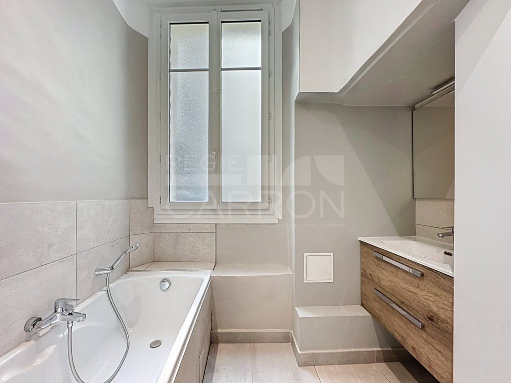 APPARTEMENT T3 A VENDRE - LYON 6EME ARRONDISSEMENT BROTTEAUX - 78.33 m2 - 442�000�&euro;