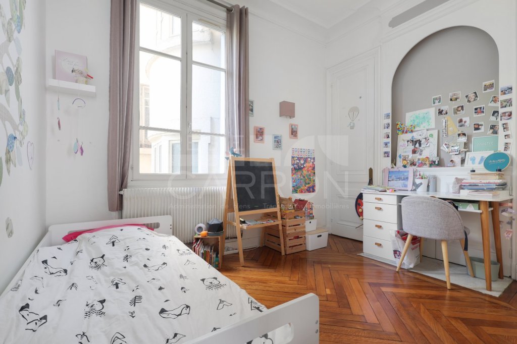 Appartement 3 pièces - 2 chambres A VENDRE - LYON 6EME ARRONDISSEMENT - 76.16 m2 - 445 000 &euro;
