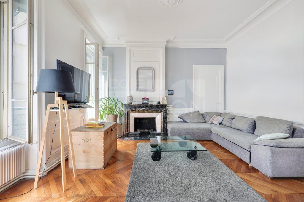 Appartement 3 pièces - 2 chambres A VENDRE - LYON 6EME ARRONDISSEMENT - 76.16 m2 - 435 000 &euro;