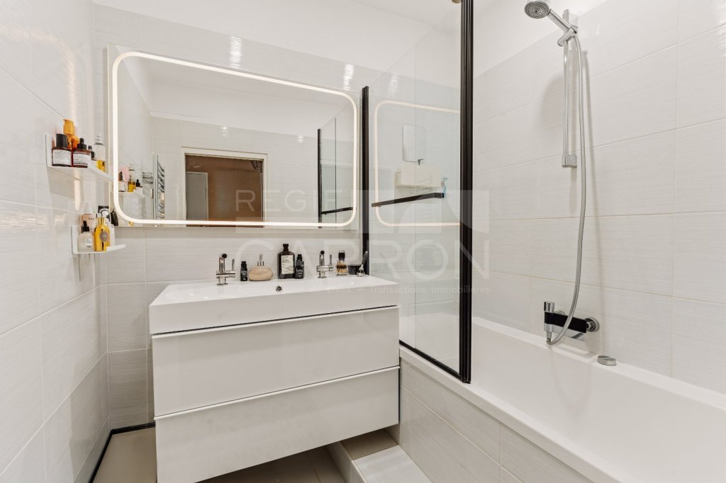 Appartement 3 pièces - 2 chambres A VENDRE - LYON 6EME ARRONDISSEMENT - 70 m2 - 450 000 &euro;