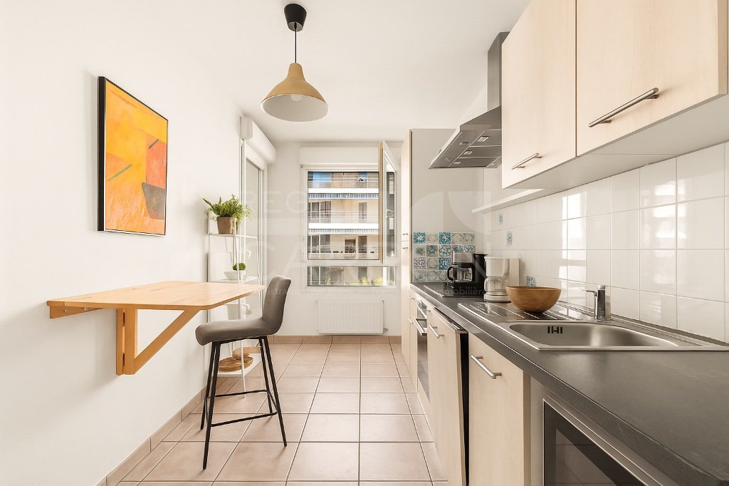 APPARTEMENT T3 - LYON 7EME ARRONDISSEMENT - 71.07 m2 - VENDU