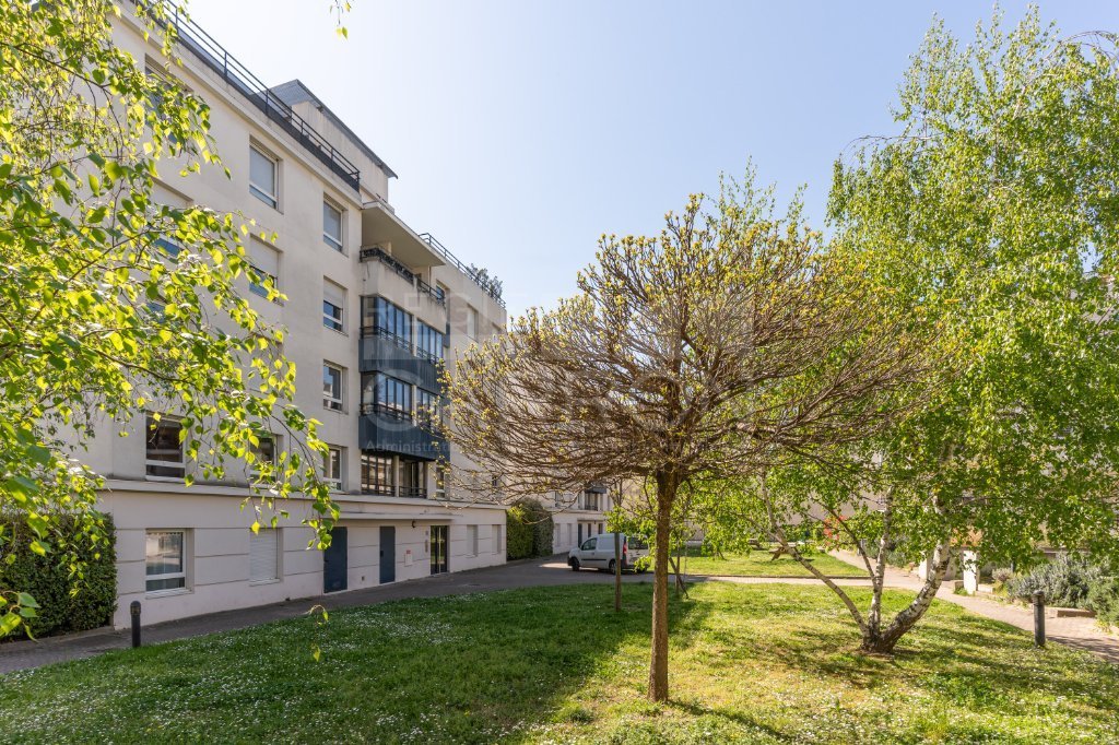 APPARTEMENT T3 - LYON 7EME ARRONDISSEMENT - 71.07 m2 - VENDU