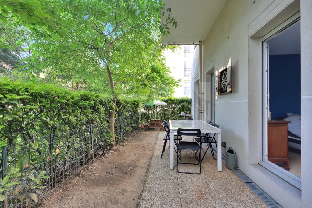 Appartement 3 pièces avec terrasse - 2 chambres A VENDRE - LYON 8EME ARRONDISSEMENT - 72 m2 - 295 000 &euro;