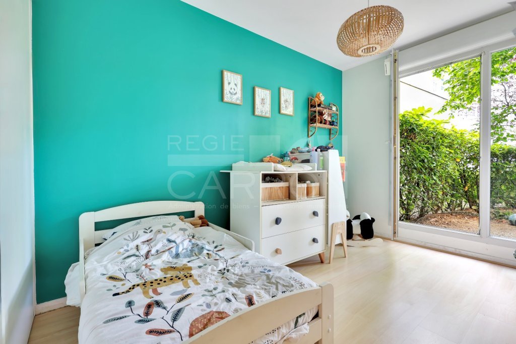 Appartement 3 pièces avec terrasse - 2 chambres A VENDRE - LYON 8EME ARRONDISSEMENT - 72 m2 - 295 000 &euro;