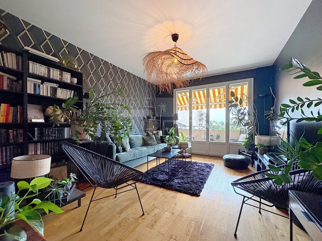 APPARTEMENT T3 A VENDRE - LYON 8EME ARRONDISSEMENT - 68 m2 - 233 000 &euro;