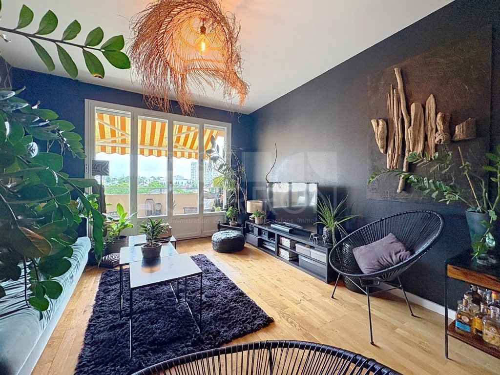 APPARTEMENT T3 A VENDRE - LYON 8EME ARRONDISSEMENT - 68 m2 - 233 000 &euro;