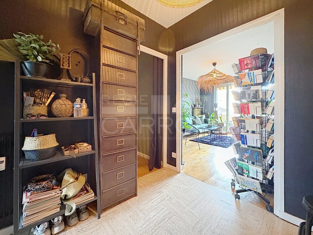 APPARTEMENT T3 A VENDRE - LYON 8EME ARRONDISSEMENT - 68 m2 - 233 000 &euro;