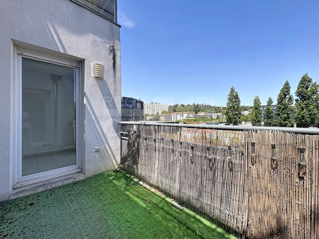 APPARTEMENT T3 A VENDRE - LYON 9EME ARRONDISSEMENT - 68 m2 - 289 000 &euro;