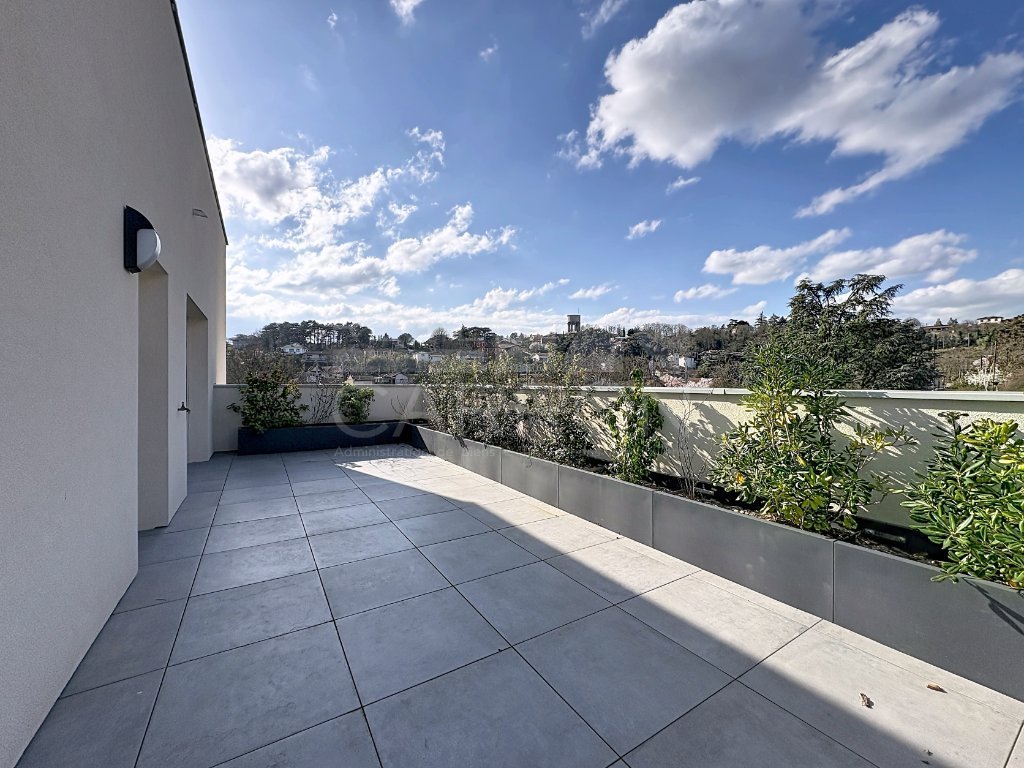 APPARTEMENT T3 A VENDRE - RILLIEUX LA PAPE - 78 m2 - 440�000�&euro;