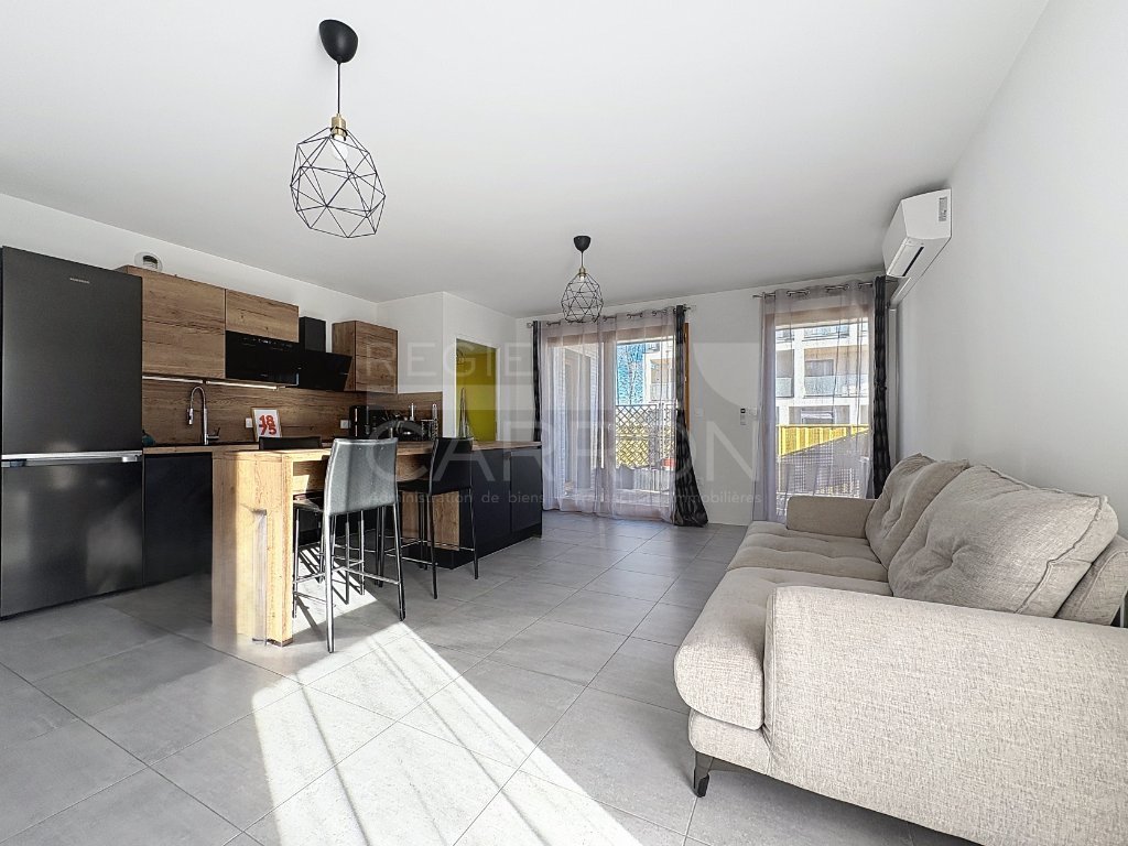 APPARTEMENT T3 A VENDRE - SATHONAY CAMP - 61 m2 - 245�000�&euro;