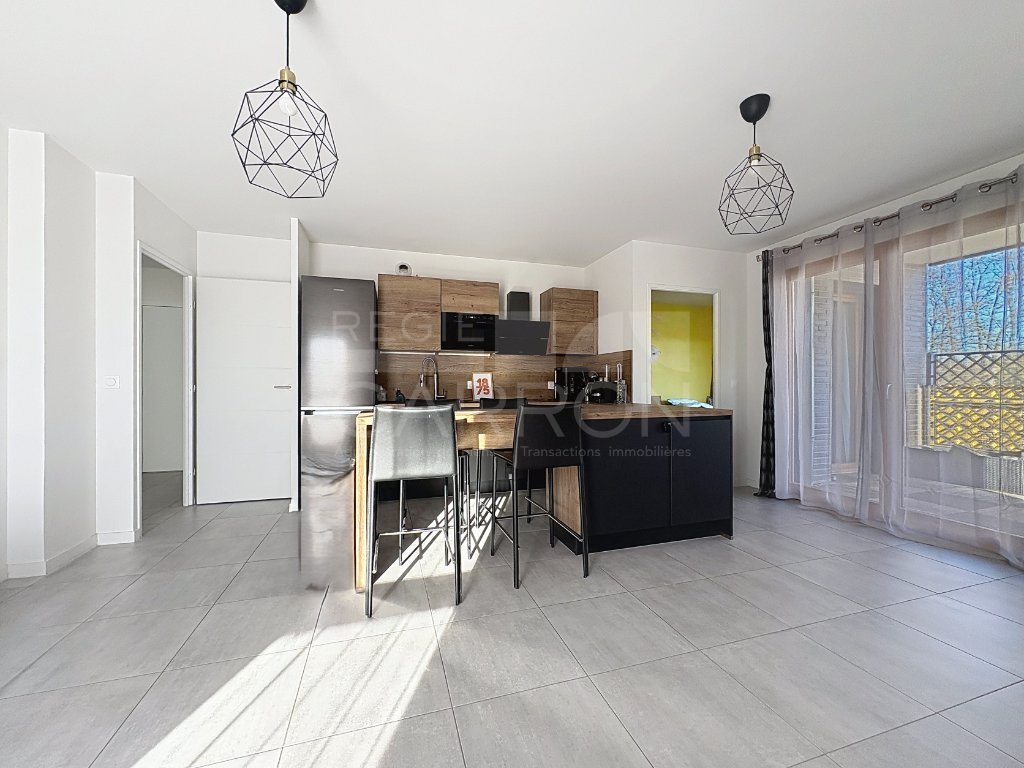 APPARTEMENT T3 A VENDRE - SATHONAY CAMP - 61 m2 - 245�000�&euro;