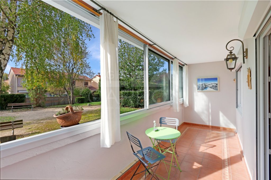 Appartement 3 pices avec loggia - 2 chambres - ST PRIEST - 72 m2 - VENDU