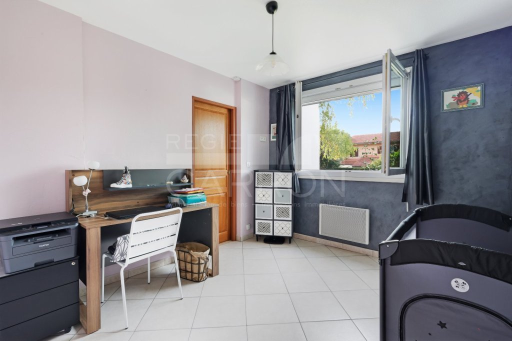 Appartement 3 pices avec loggia - 2 chambres - ST PRIEST - 72 m2 - VENDU