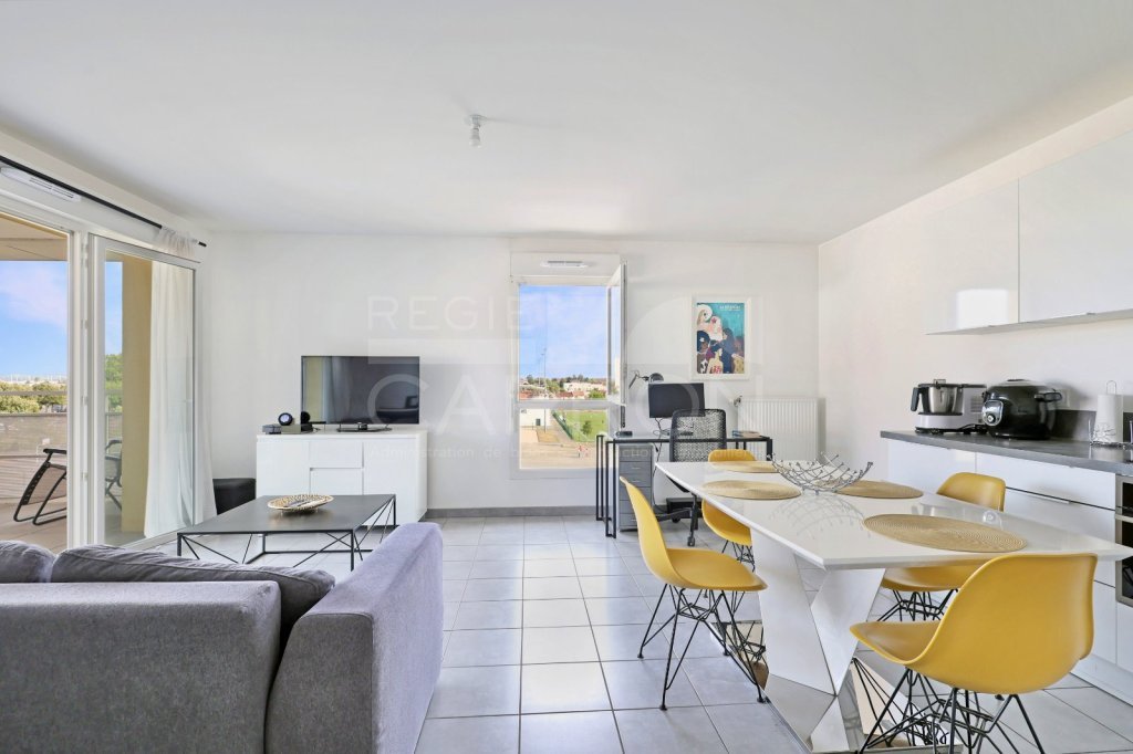 Appartement 3 pièces avec balcon - 2 chambres A VENDRE - VENISSIEUX - 61.19 m2 - 184 000 &euro;