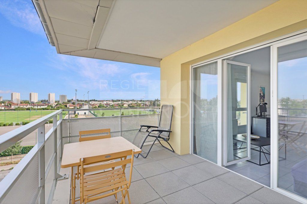 Appartement 3 pièces avec balcon - 2 chambres A VENDRE - VENISSIEUX - 61.19 m2 - 184 000 &euro;
