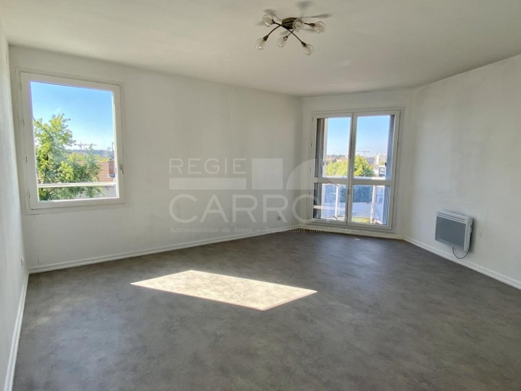 Appartement 3 pices avec balcon - 2 chambres A VENDRE - VILLEURBANNE - 67.77 m2 - 220000€