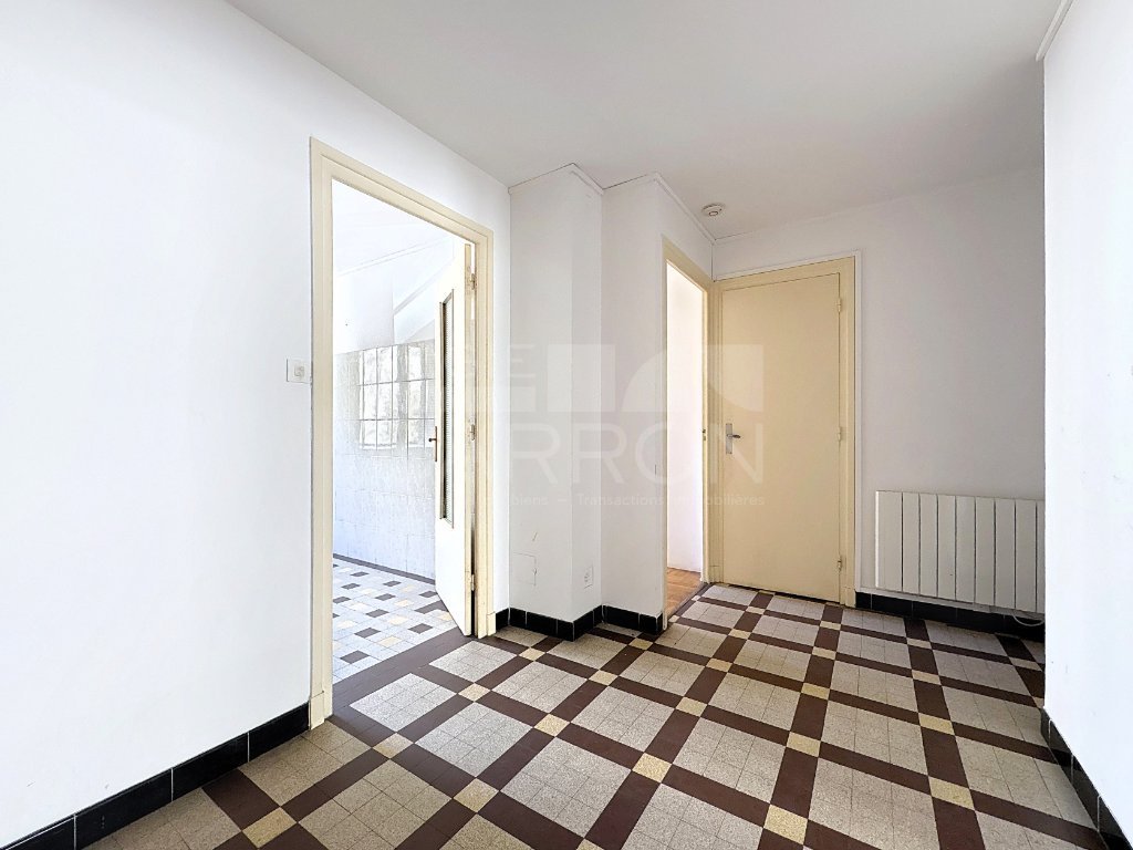 APPARTEMENT T3 A VENDRE - VILLEURBANNE - 71 m2 - 189000€