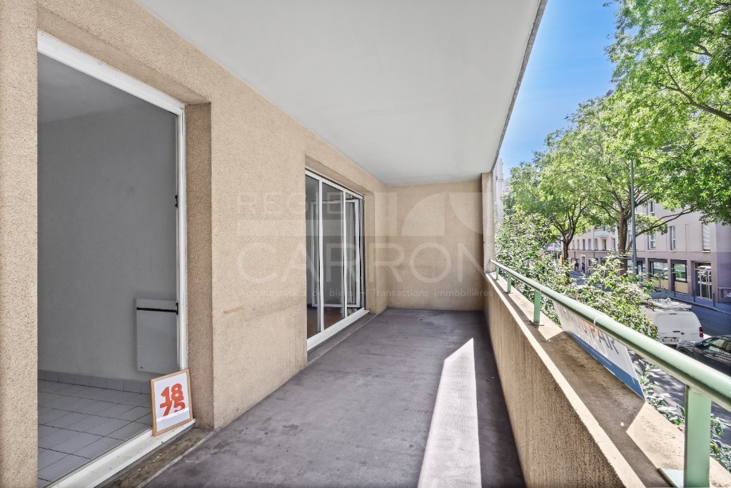Appartement 3 pièces avec terrasse - 2 chambres A VENDRE - VILLEURBANNE - 66 m2 - 240 000 €