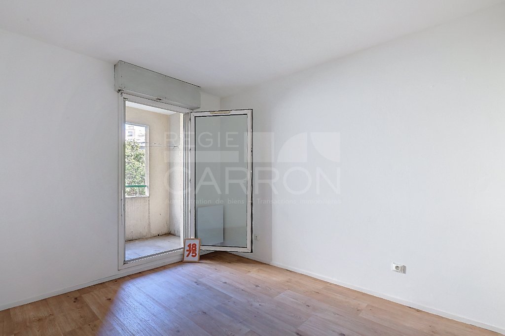 Appartement 3 pièces avec terrasse - 2 chambres A VENDRE - VILLEURBANNE - 66 m2 - 240 000 €