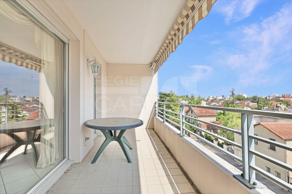 Appartement 3 pièces avec balcon - 2 chambres A VENDRE - VILLEURBANNE - 70.03 m2 - 290 000 &euro;