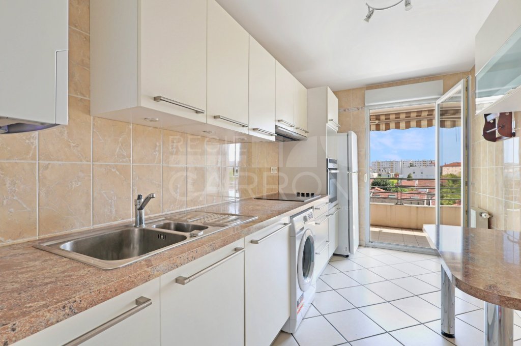 Appartement 3 pièces avec balcon - 2 chambres A VENDRE - VILLEURBANNE - 70.03 m2 - 290 000 &euro;