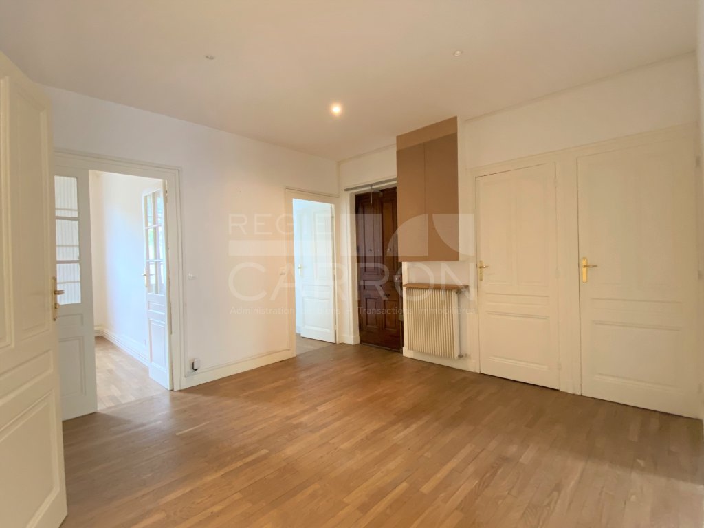 APPARTEMENT T4 A LOUER - LYON 3EME ARRONDISSEMENT - 89.04 m2 - 1 363 &euro; charges comprises par mois