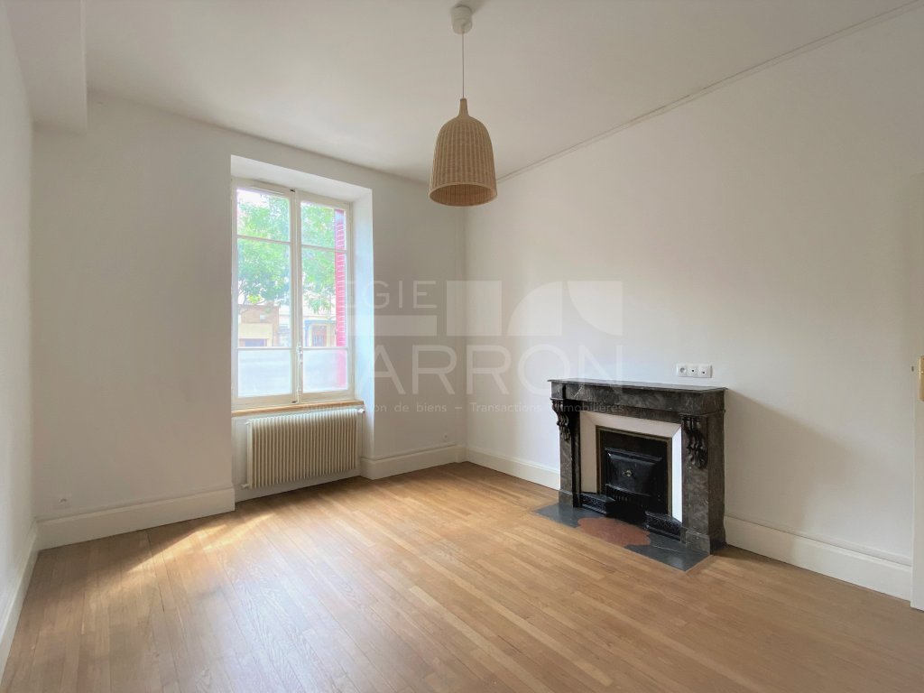 APPARTEMENT T4 A LOUER - LYON 3EME ARRONDISSEMENT - 89.04 m2 - 1 363 &euro; charges comprises par mois