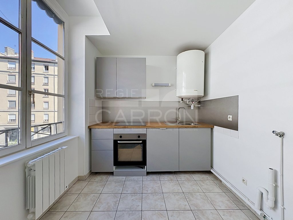 APPARTEMENT T4 A LOUER - LYON 3EME ARRONDISSEMENT - 73.99 m2 - 1 175 &euro; charges comprises par mois