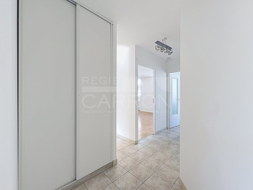 APPARTEMENT T4 A LOUER - LYON 3EME ARRONDISSEMENT - 73.99 m2 - 1 175 &euro; charges comprises par mois