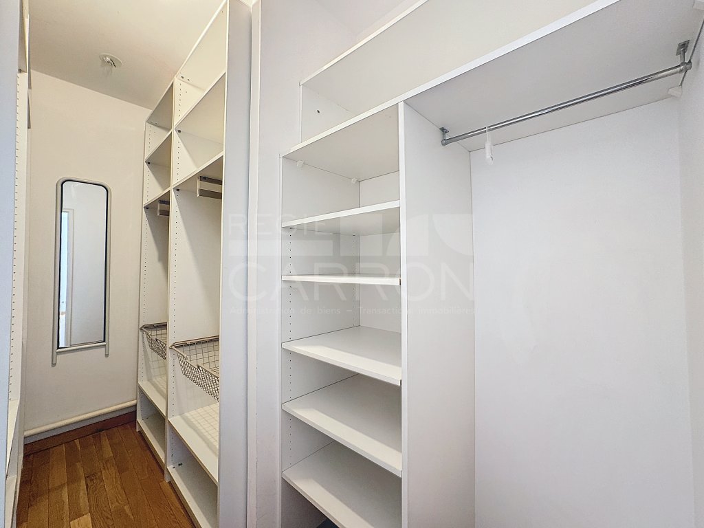 APPARTEMENT T4 A LOUER - LYON 6EME ARRONDISSEMENT - 127.87 m2 - 2 524 &euro; charges comprises par mois