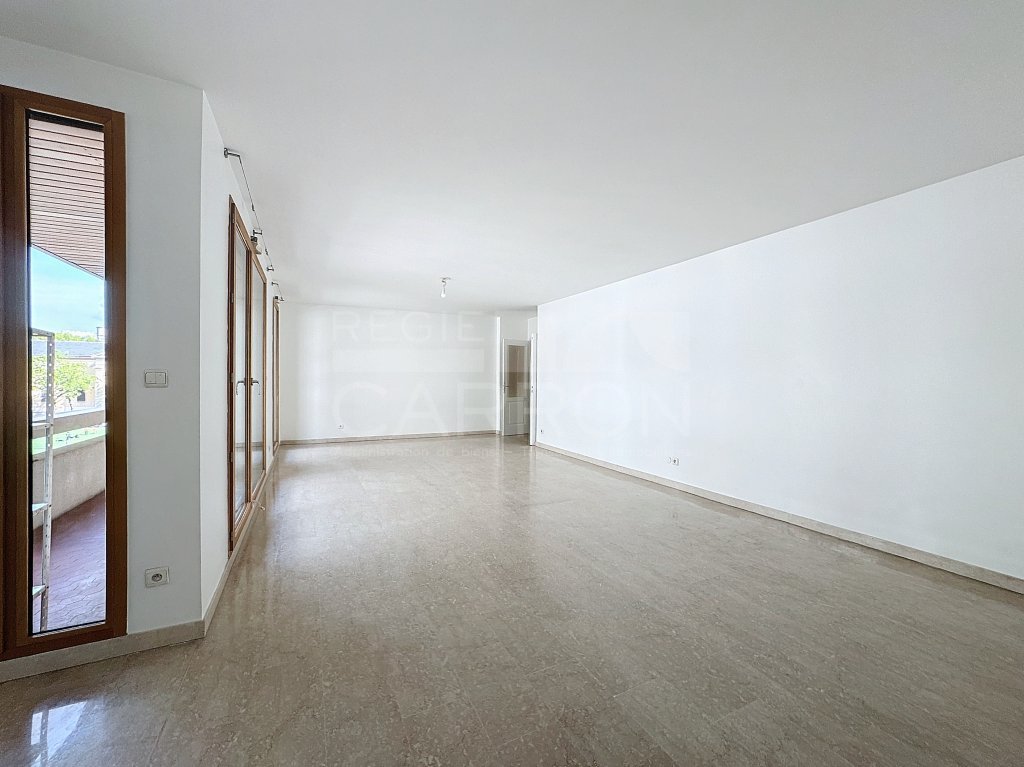 APPARTEMENT T4 A LOUER - LYON 6EME ARRONDISSEMENT - 127.87 m2 - 2 524 &euro; charges comprises par mois