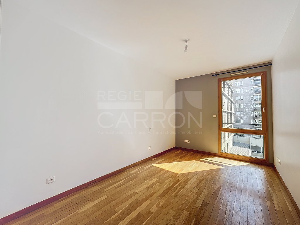 APPARTEMENT T4 A LOUER - LYON 6EME ARRONDISSEMENT - 127.87 m2 - 2 524 &euro; charges comprises par mois