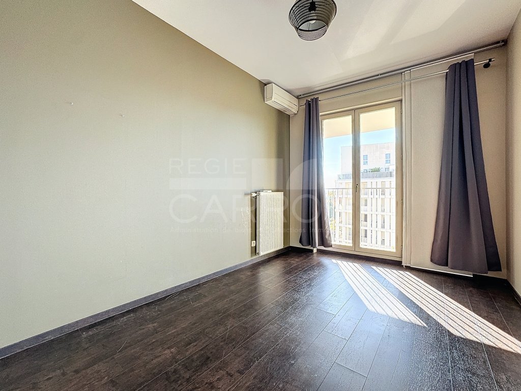 APPARTEMENT T4 A LOUER - LYON 8EME ARRONDISSEMENT - 88.91 m2 - 1 454 &euro; charges comprises par mois