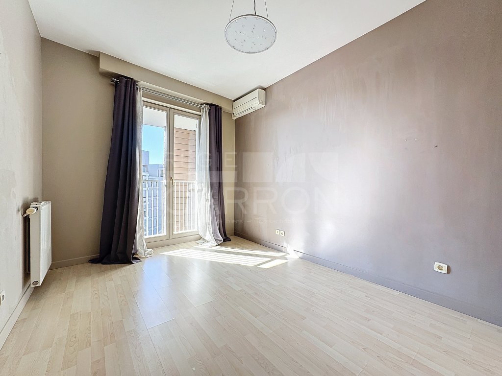APPARTEMENT T4 A LOUER - LYON 8EME ARRONDISSEMENT - 88.91 m2 - 1 454 &euro; charges comprises par mois