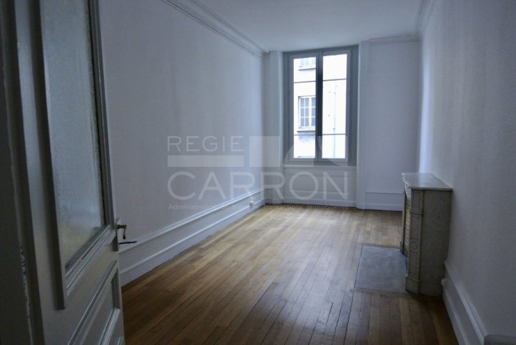 APPARTEMENT T4 A LOUER - ST ETIENNE - 119.44 m2 - 851�&euro; charges comprises par mois