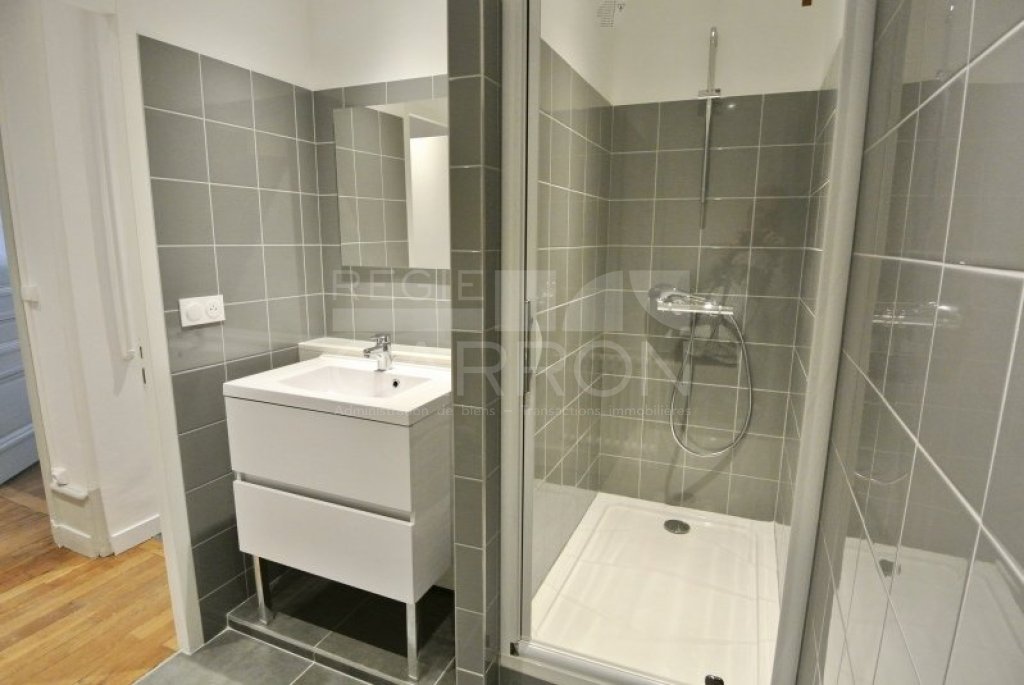 APPARTEMENT T4 A LOUER - ST ETIENNE - 119.44 m2 - 851�&euro; charges comprises par mois